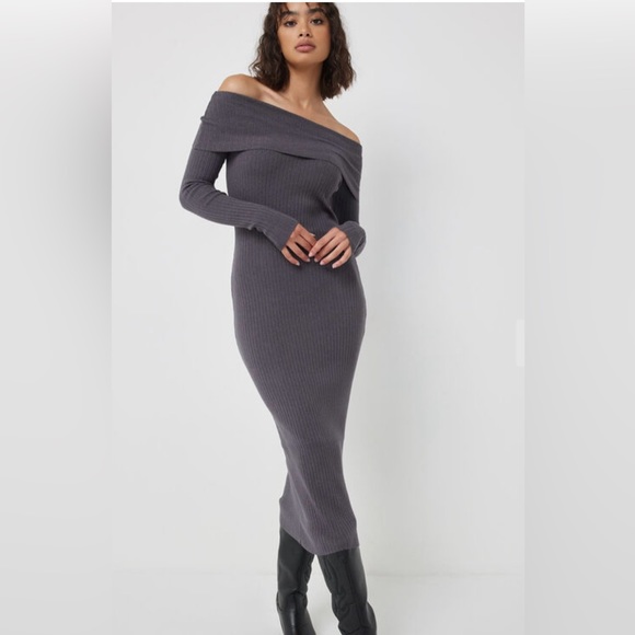 Off the shoulder knit dress - Picture 3 of 7